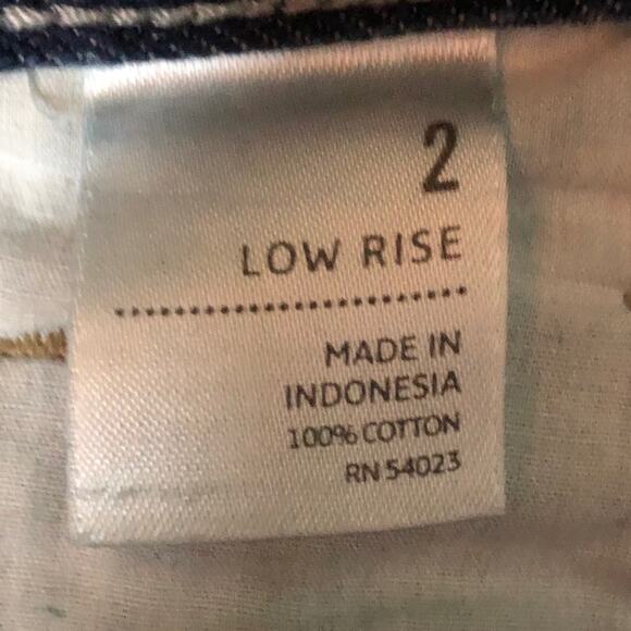 🌷5 for $25 Old Navy Low Rise Crop - Picture 5 of 6